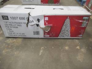 Home Accents Holiday 7.5 ft Alta Flocked Christmas Tree (OPEN BOX)