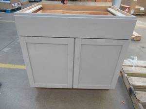 Hampton Bay Courtland Shaker Assembled 36 in. x 34.5 in. x 24 in. Stock Base Kitchen Cabinet in Sterling Gray Finish (SLIGHT DAMAGE ON THE BACK RIGHT SIDE, SCRATCHES ON THE FRONT, SEE PHOTOS)
