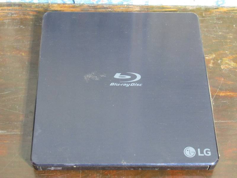 Blu-ray Disc Playback & M-DISC