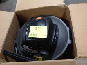 RIDGID 9 Gallon 4.25 Peak HP NXT WetDry Shop Vacuum with Filter, Locking Hose and Accessories, Customer return, Review all pictures
