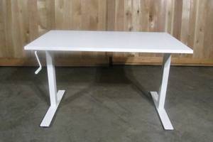 Trotten SitStand adjustable desk in White