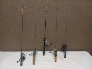 lot 29 image: 5 FISHING POLES