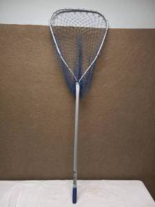 lot 33 image: ALUMINUM HANDLE LANDING FISHING NET