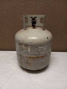 lot 37 image: PROPANE TANK