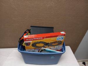 lot 80 image: HUGE TOTE OF TOYS
