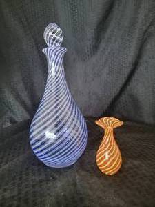 lot 71 image: Bulbul Group of Art Glass Vases