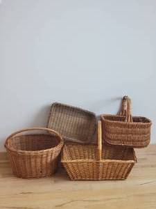 lot 106 image: Handles Baskets & Trays Group B