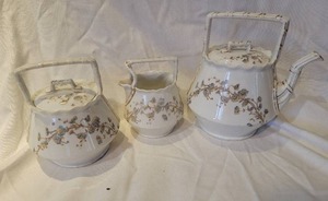 lot 86 image: Breathtaking Limoges Tea Set by Tressemann & Vogt
