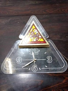 lot 7 image: Blatz Lighted Clock