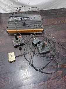lot 8 image: Atari Video Computer System