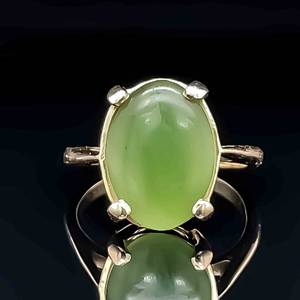 Vintage Lucky Solitaire Oval Green Jade Cabochon Ring in 14k Yellow Gold. Seize the Moment, VALUE 