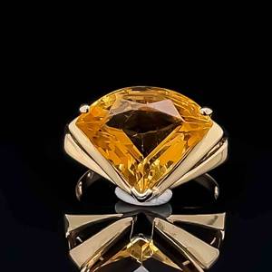 Retro-Contemporary Triangle Citrine Fan Ring in Brightly Polished 14k Yellow Gold