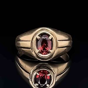 Unisex Oval Red Garnet Solitaire Signet Ring in Yellow Gold Bezel Prong Flush Scalloped Design