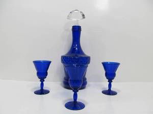 lot 30 image: Orig 1930s era 4-Piece Cobalt Blue GlassCrystal Decanter Set wGoblets