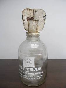 lot 43 image: Large Vintage BIG STINKY FLY TRAP Glass Jar 