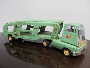 lot 47 image: Vintage 1960S era TONKA Metal Car Carrier Truck