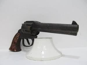 lot 88 image: Nice Old Vintage Kilgore Lone Ranger Hi-Yo Silver Cap Gun