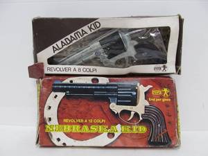 lot 95 image: 2 Vintage Boxed Cap Pistol Revolvers - Alabama Kid & Nebraska Kid