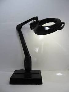 lot 135 image: Vintage Dazor Desk Magnifier Lamp Model 8MC-100