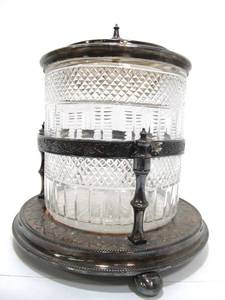 lot 145 image: Excellent Antique Crystal Biscuit Jar 