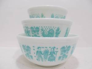 lot 151 image: Set of 3 Vintage PYREX Butter Print Nesting Bowls