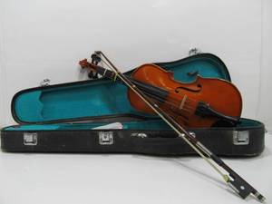 lot 161 image: Antoni Violin wCase & Bow