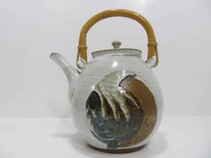 lot 168 image: Raku Style Studio Art Pottery Clay Teapot Bamboo Handle 7
