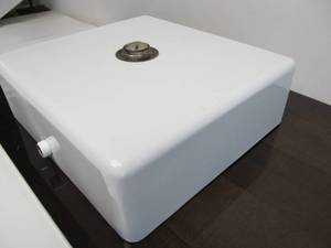 lot 223 image: Vintage 1940s Industrial Bathroom Porcelain Enamel Soap Dispenser
