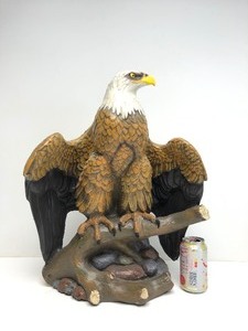 lot 264 image: LARGE Ceramic Patriotic Eagle Statue