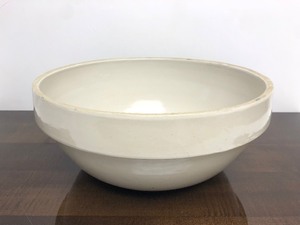 lot 288 image: MINT Vintage LARGE 15 Red Wing Stoneware Mixing Bowl