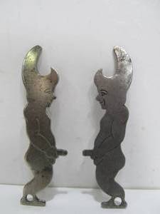 lot 293 image: Group of Antique 1920s era Bottle Openers
