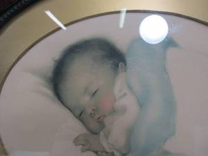 lot 306 image: Antique Oval Print of a Sleeping Baby - Wonderful Quality Frame