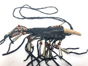 lot 311 image: Vintage Native American Flint-Knapped Arrowhead Knife wAntler Handle
