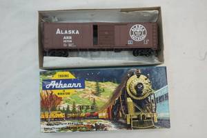 Athearn HO scale train cars