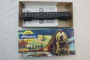 Athearn HO scale train cars