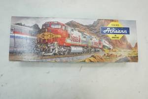 HO scale train cars