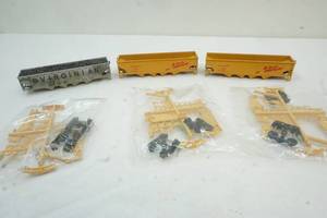 HO scale train cars