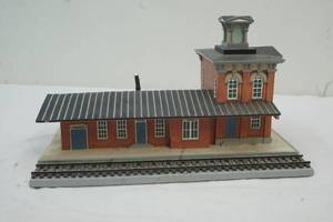 HO scale train depot