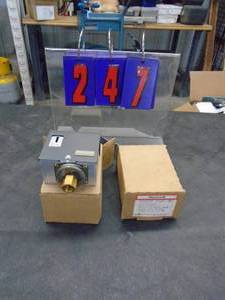 lot 247 image: Qty of 2 Honeywell pressure switches # PA404A-1025. As shown.