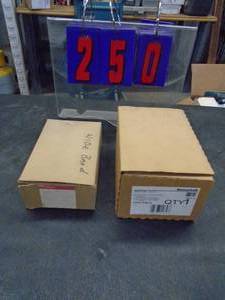 lot 250 image: Honeywell logic control # W973A1017 & T7047c1025 element. As shown.