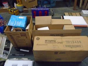 lot 302 image: Assorted light bulbs. As shown.