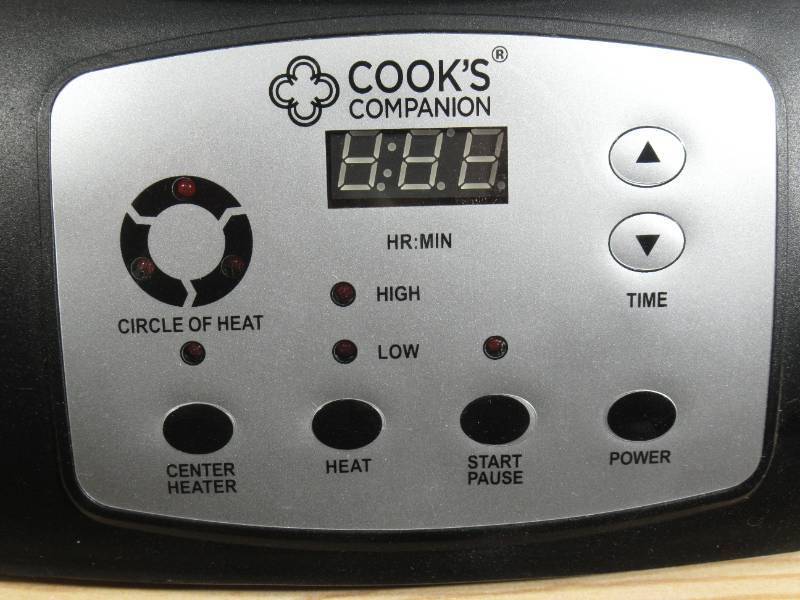 lot 28 image: Cooks Companion 18 lb Stainless Steel Vertical Roaster