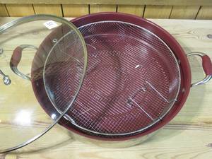 lot 15 image: Deen Family 14 Tri-Ply All Purpose Fry Pan w Fry Basket Insert & Dual Handles