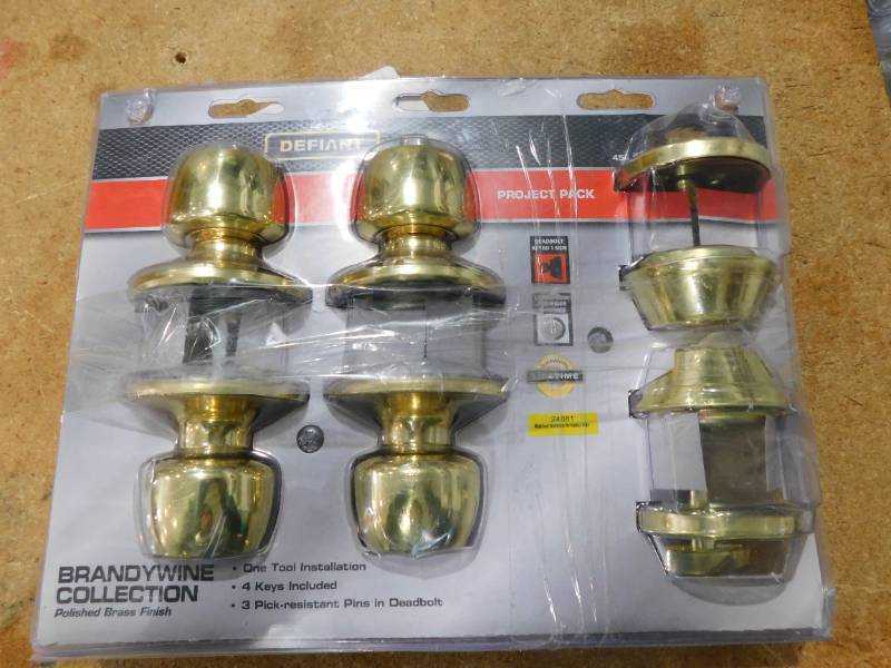 lot 88 image: Defiant Brandywine Polished Brass Single Cylinder Keyed Entry Project Combo Pack