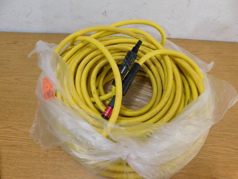 lot 116 image: Husky 38 in. x 100 ft. Hybrid Air Hose