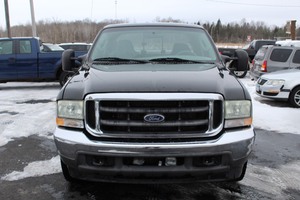 lot 9 image: 2004 Ford F-250 Super Duty Lariat