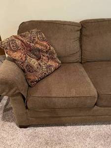 lot 1 image: King Hickory Brown Sofa Located in Basement