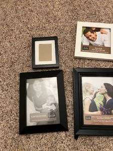 lot 25 image: Assorted Picture Frame Lot