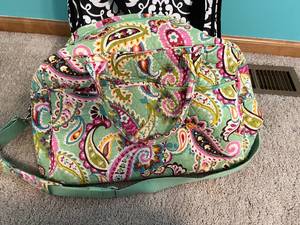 lot 58 image: Vera Bradley Bags Green Duffle Bag and Black and White Rolling Bag