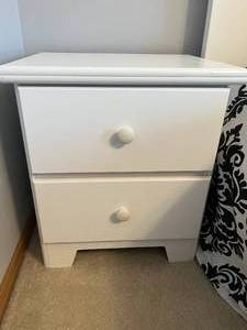 lot 62 image: Small White Bedside Table with 2 Drawers